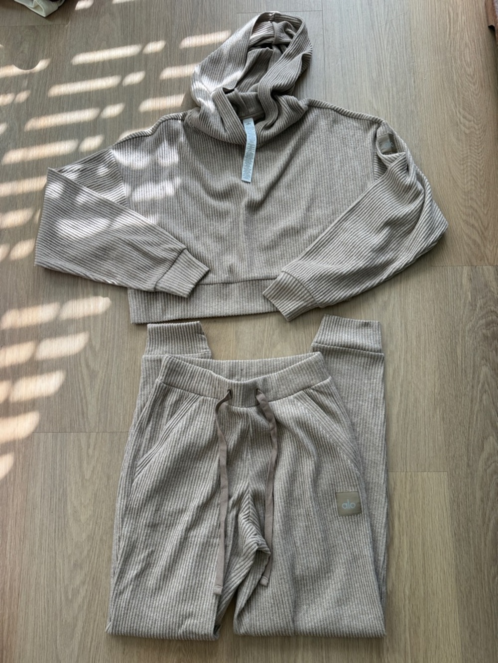 ALO Yoga Tan Blue Ribbed Muse Hoodie and Sweatpants